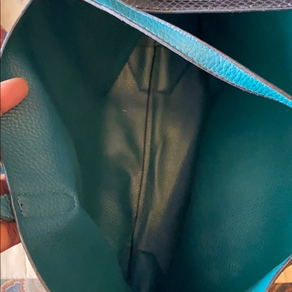 Large reversible tote - Picture 3 of 4